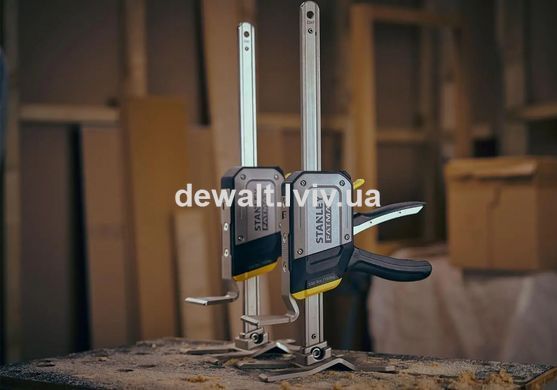 Струбцина розпірна-домкрат FATMAX&reg; TradeLift&trade; тригерна, максимальна вантажопідйомність 150 кг STANLEY FMHT83550-1
