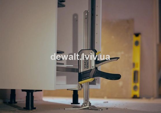 Струбцина розпірна-домкрат FATMAX&reg; TradeLift&trade; тригерна, максимальна вантажопідйомність 150 кг STANLEY FMHT83550-1
