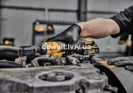 Трещітка кутова ударна акумуляторна DeWALT DCF512