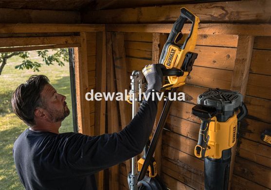 Кущоріз акумуляторний DeWALT DCMHT564N