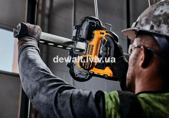 Пила стрічкова акумуляторна DeWALT DCS377