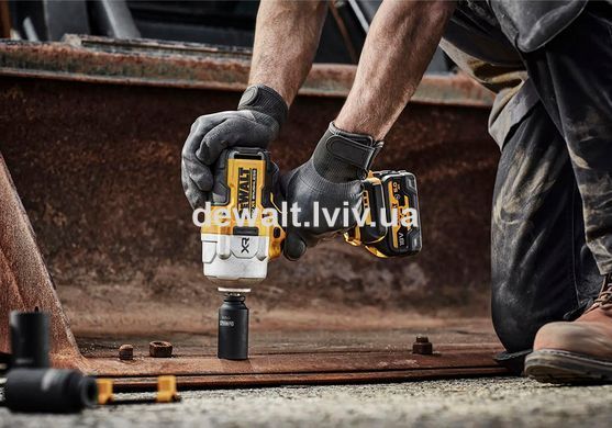 Гайковерт ударный аккумуляторный DeWALT DCF961