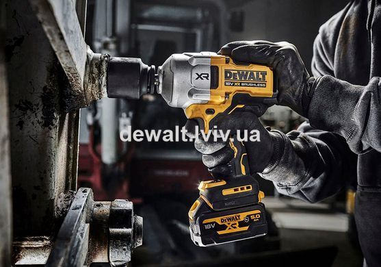Гайковерт ударный аккумуляторный DeWALT DCF961