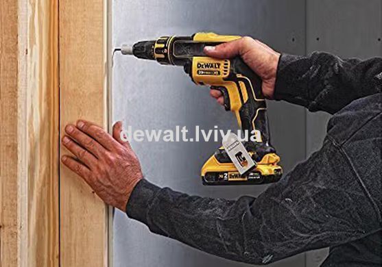 Шуруповерт аккумуляторный бесщёточный DeWALT DCF620