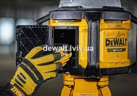 Фонарь светодиодный аккумуляторный DeWALT DCL074