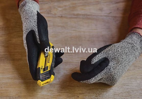 Нож Control-Grip длиной 132 мм с выдвижным лезвием для отделочных работ STANLEY STHT10432-0