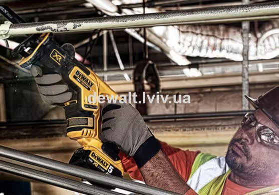Пила сабельная аккумуляторная DeWALT DCS367
