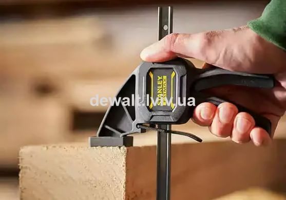 Струбцина FatMax XL триггерная з максимальним зусиллям стиснення 270 кг. STANLEY FMHT0-83213