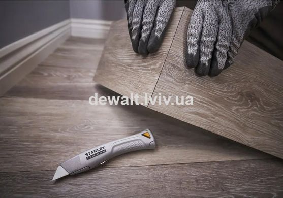 Ніж FatMax&reg; Heavy Duty довжиною 165 мм з фіксованим лезом для оздоблювальних робіт STANLEY FMHT10501-0