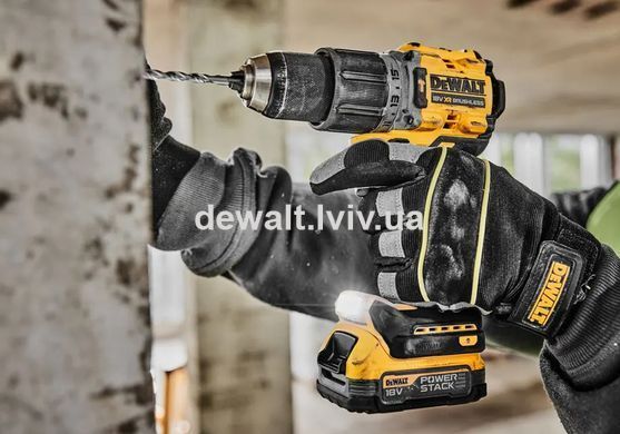 Дрель-шуруповерт с ударом аккумуляторная DeWALT DCD805
