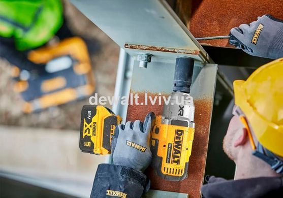 Гайковерт ударный аккумуляторный DeWALT DCF900