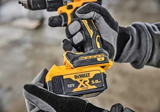 家電 DEWALT   DCD 805 P2T Дрель-шуруповерт с ударом аккумуляторная DeWALT DCD805 - купить в