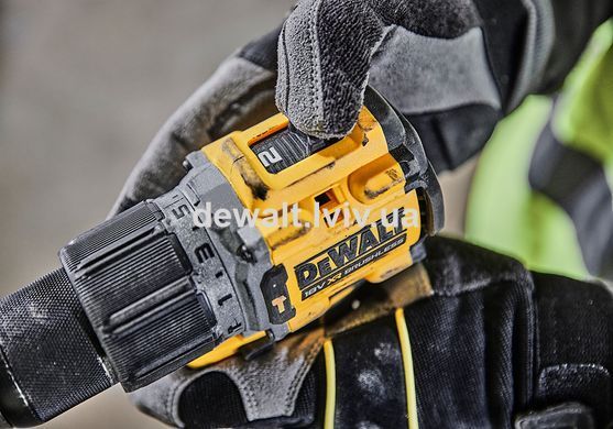 Дрель-шуруповерт с ударом аккумуляторная DeWALT DCD805