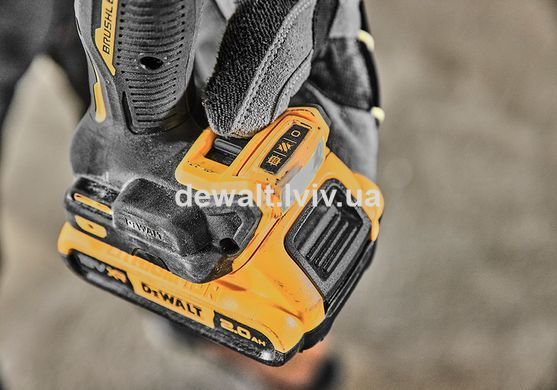 Дриль-шурупокрут акумуляторний DeWALT DCD800