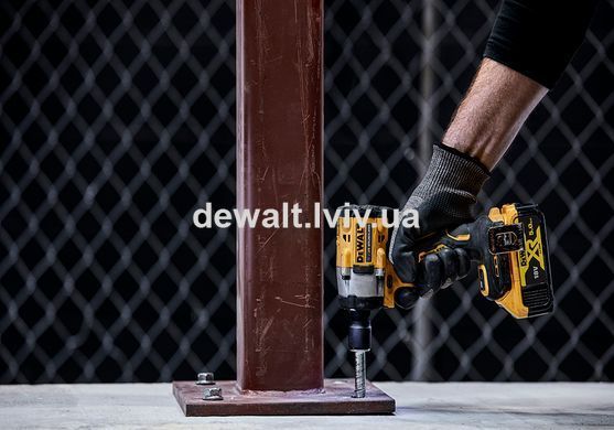 Гайковерт ударный аккумуляторный DeWALT DCF922