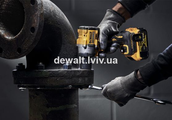 Гайковерт ударный аккумуляторный DeWALT DCF922