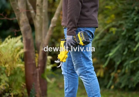 Ножиці садові - секатор акумуляторний STANLEY FATMAX SFMCPP32M1
