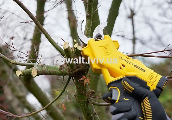 Ножиці садові - секатор акумуляторний STANLEY FATMAX SFMCPP32M1