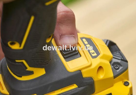 Гайковерт ударний акумуляторний STANLEY FATMAX SFMCF820D2K