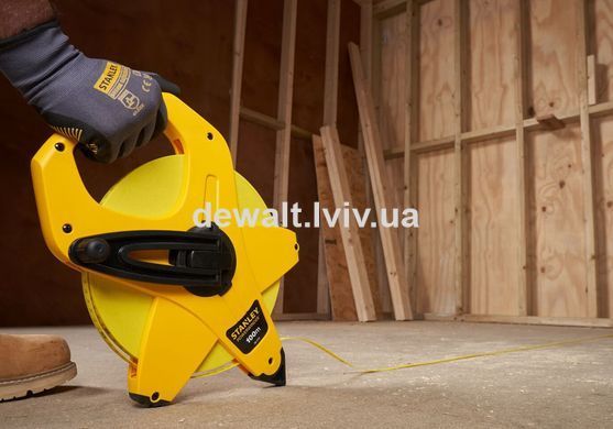 Рулетка вимірювальна PowerWinder Fiberglass довжиною 100 м, шириною 12.7 мм, стрічка зі скловолокном STANLEY 2-34-777