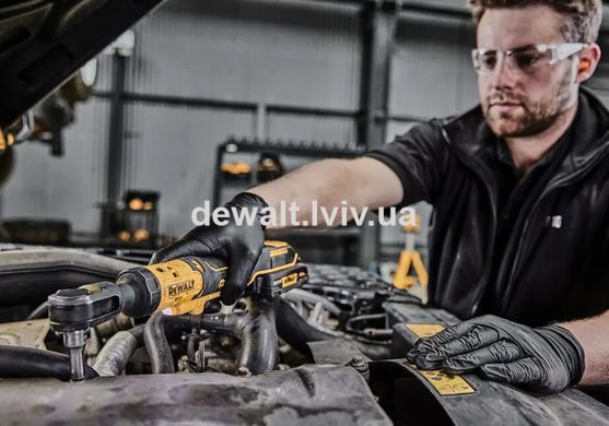 Трещітка кутова ударна акумуляторна DeWALT DCF512