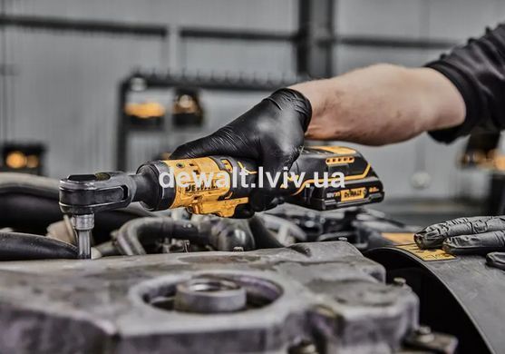 Трещітка кутова ударна акумуляторна DeWALT DCF512