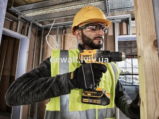 Дрель-шуруповерт аккумуляторная DeWALT DCD777