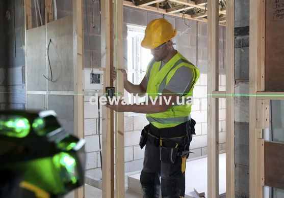 Уровень лазерный FatMax&reg;MultilineGreen трехлучевой плоскостной самовыравнивающийся, чемодан STANLEY FMHT1-77356