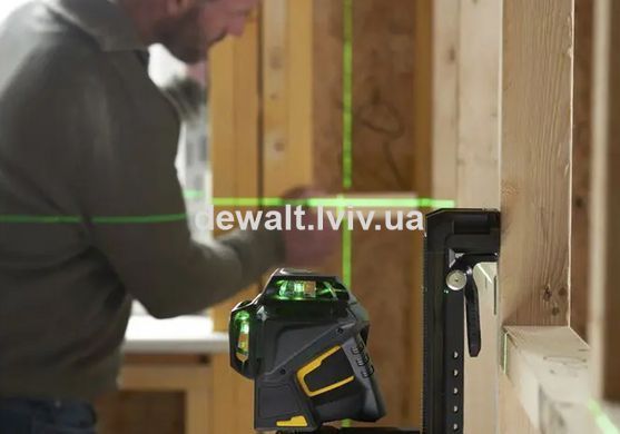 Уровень лазерный FatMax&reg;MultilineGreen трехлучевой плоскостной самовыравнивающийся, чемодан STANLEY FMHT1-77356