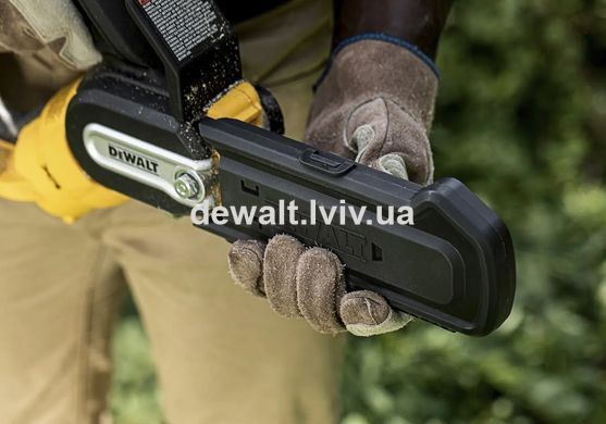 Міні-пилка ланцюгова акумуляторна DeWALT DCMPS520N
