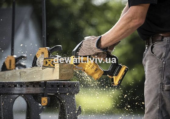 Міні-пилка ланцюгова акумуляторна DeWALT DCMPS520N