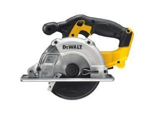 Пила дисковая аккумуляторная DeWALT DCS373