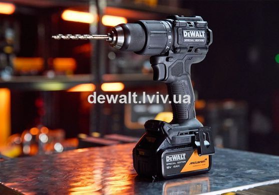 Дрель-шуруповёрт аккумуляторная ударная McLaren F1 TEAM LIMITED EDITION DeWALT DCD86MM2T