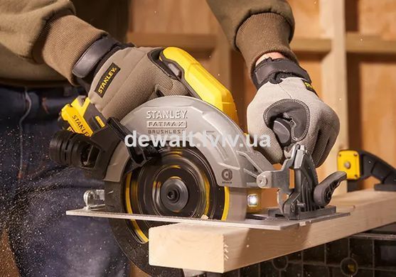Пила циркулярна акумуляторна STANLEY FATMAX SFMCS550M2K