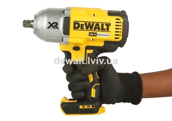 Гайковерт ударный аккумуляторный DeWALT DCF899
