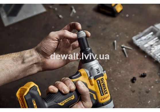Заклепочник акумуляторний DeWALT DCF414E2GT