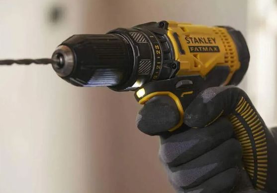 Дриль-шурупокрут акумуляторний STANLEY FATMAX SFMCD700C2K