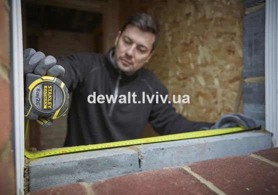 Рулетка вимірювальна FatMax&reg;Autolock довжиною 8 м/26, шириною 25 мм, в обгумованому корпусі, з подвійною шкалою STANLEY FMHT43243-0