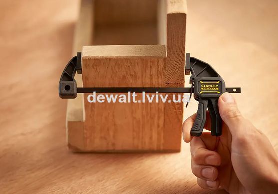 Струбцина FatMax S триггерная с максимальным усилием сжатия 15 кг STANLEY FMHT0-83231